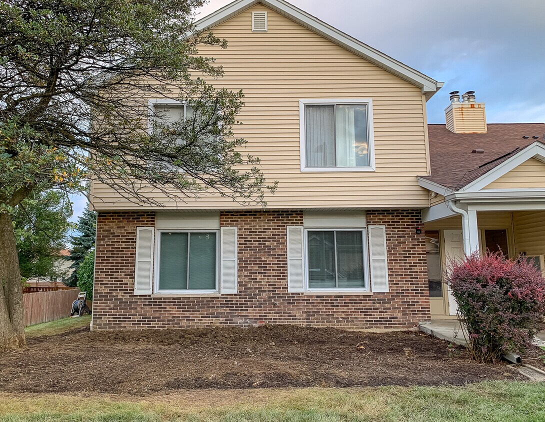 7020 Sussex Ct Unit 18203, Woodridge, IL 60517 Condo for Rent in