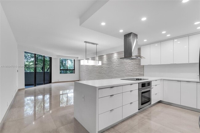 Building Photo - 141 Crandon Blvd