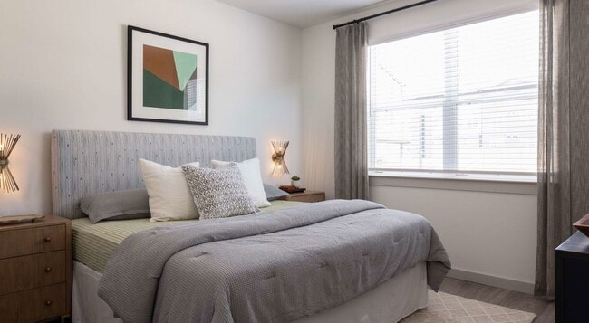 Building Photo - 9311 Vista W Dr