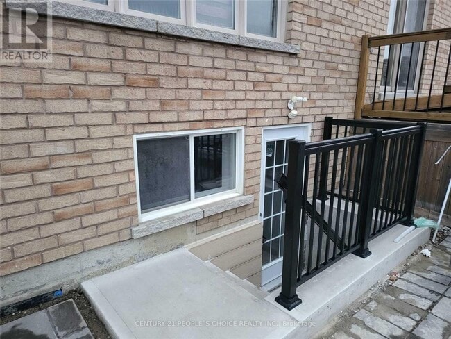 Building Photo - 19 Freedom Oaks Trail