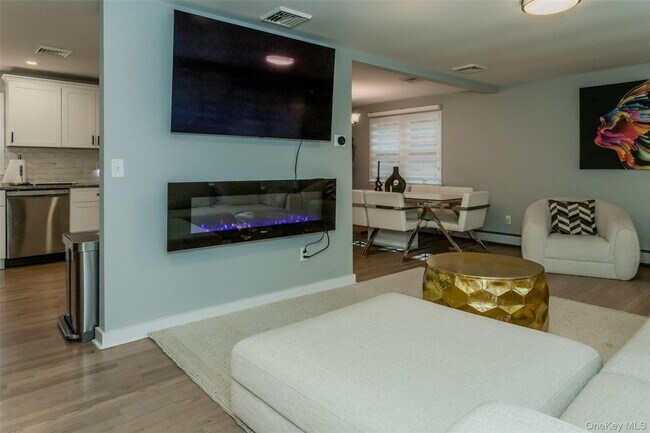 Building Photo - 1462 NY-17A