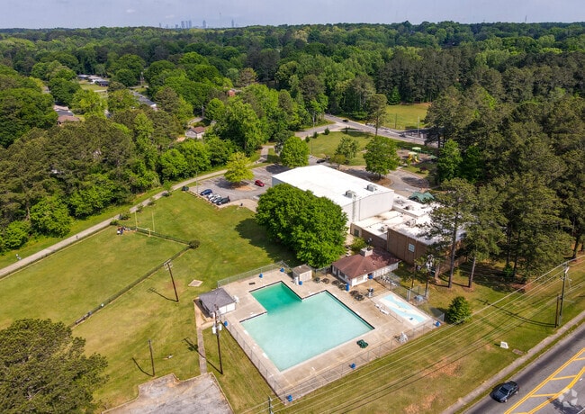 Gresham Park pool is an amenity in the Gresham Park neighborhood.