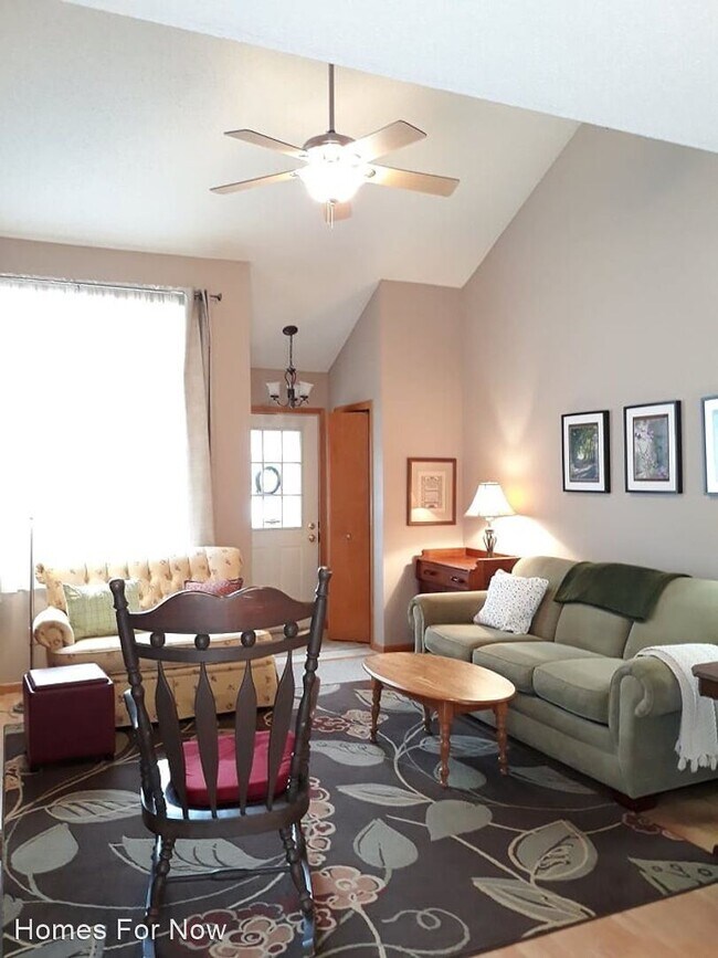 Building Photo - 2 br, 1 bath House - 1845 Donegal Drive #12