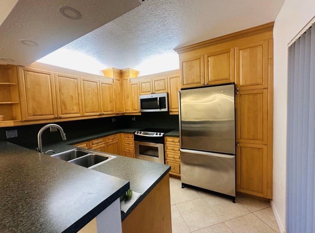 Foto principal - 8559 Boca Rio Dr