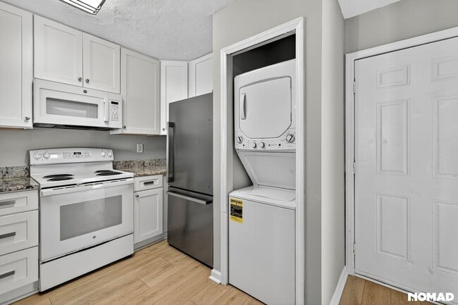 Building Photo - 209 Sunn Aire Ct