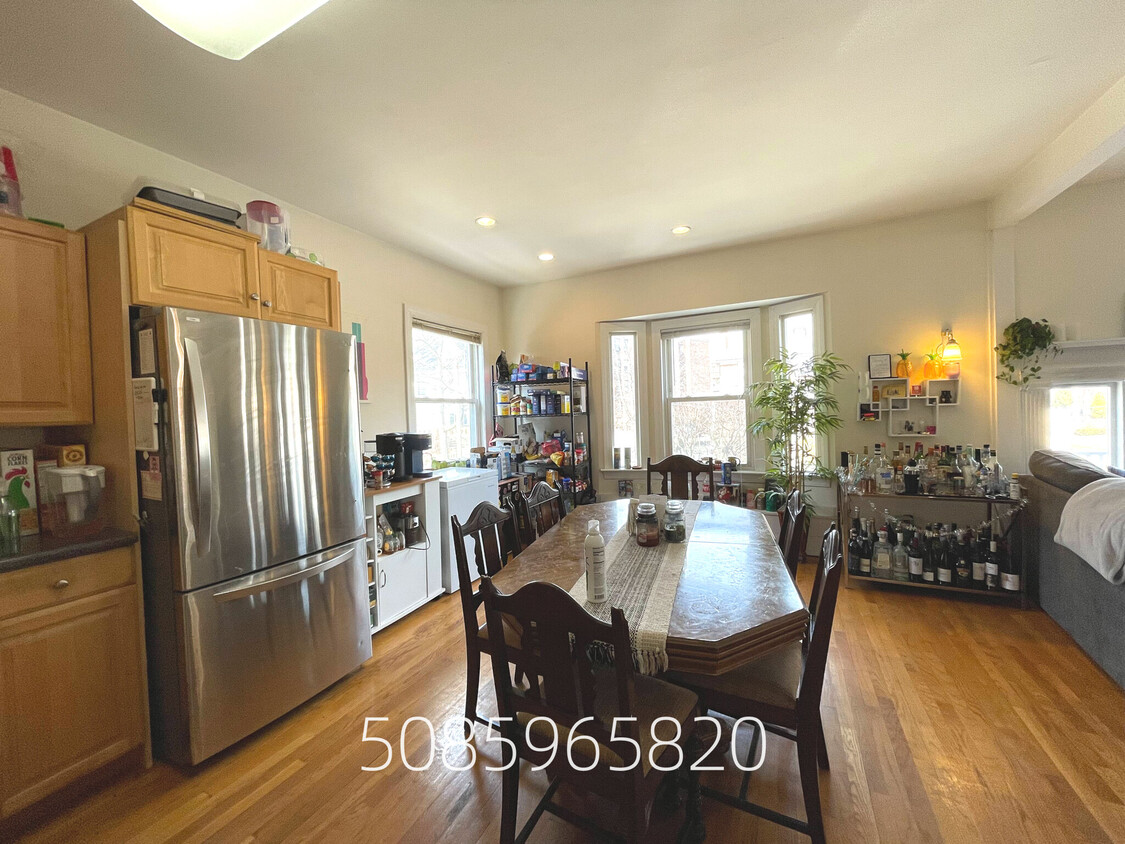 Primary Photo - 15 Englewood Ave