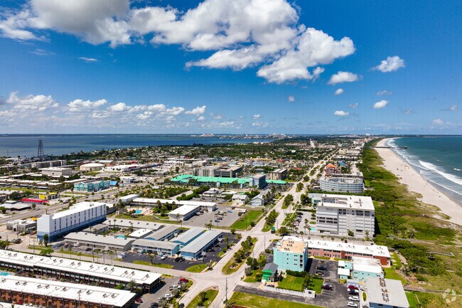 Aerial Photo - La Riviere Condominiums