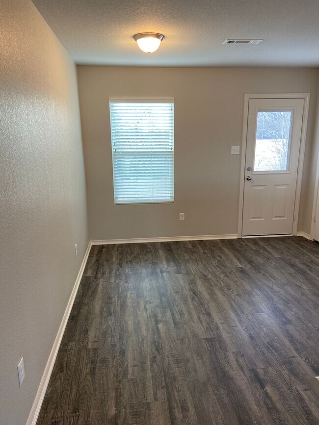 Building Photo - *Pre-Leasing* Four Bedroom | Two Bathroom ...
