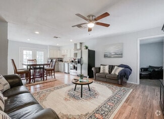 Building Photo - 4310 Tropical Dr