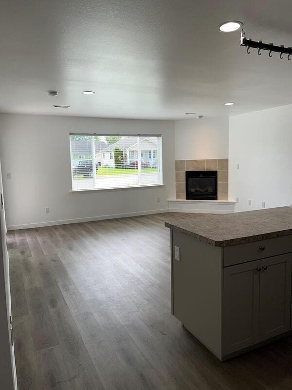 Building Photo - 210 Noble St