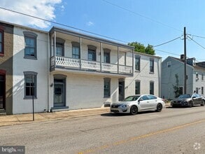 Building Photo - 408 W Princess St
