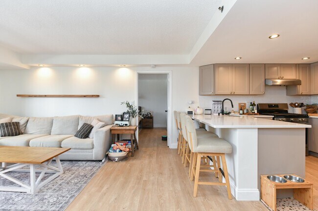 Foto del edificio - 700 1st St