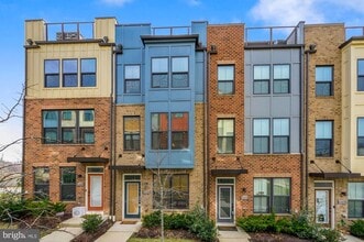 Building Photo - 6106 Chronicle St