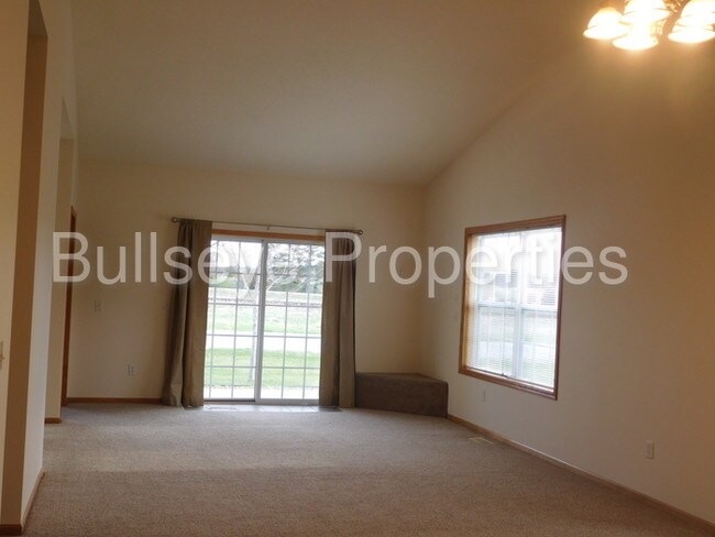 Foto del edificio - 11727 Spruce Dr
