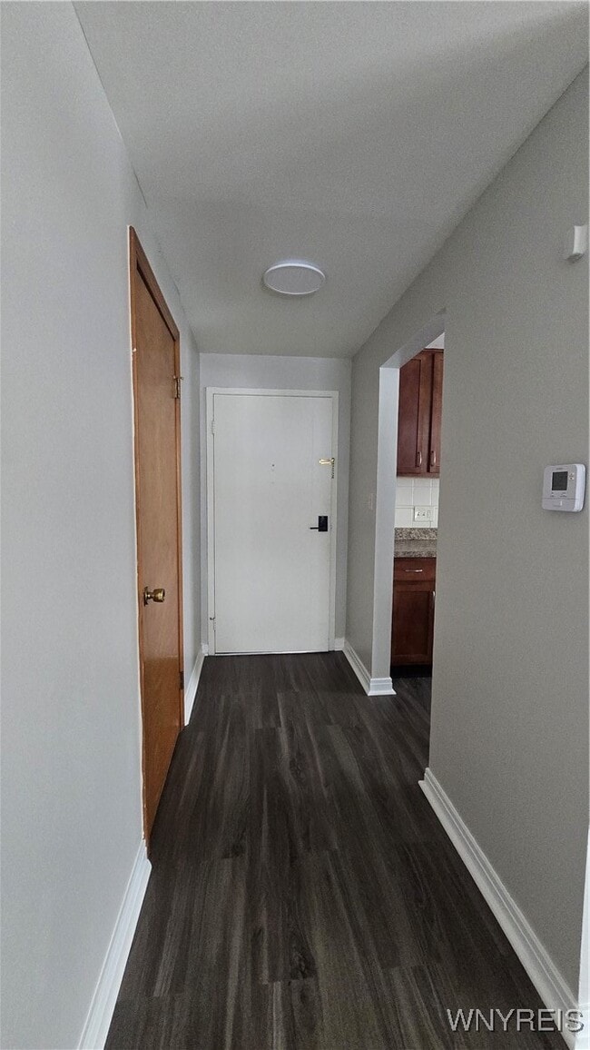 Building Photo - 1499 Wehrle Dr