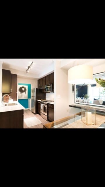 Primary Photo - 11900 Stonehollow Dr