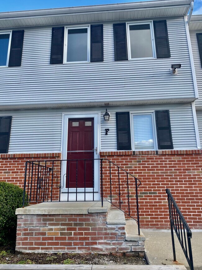 41 Dale Ave, Johnston, RI 02919 Townhome Rentals in Johnston RI