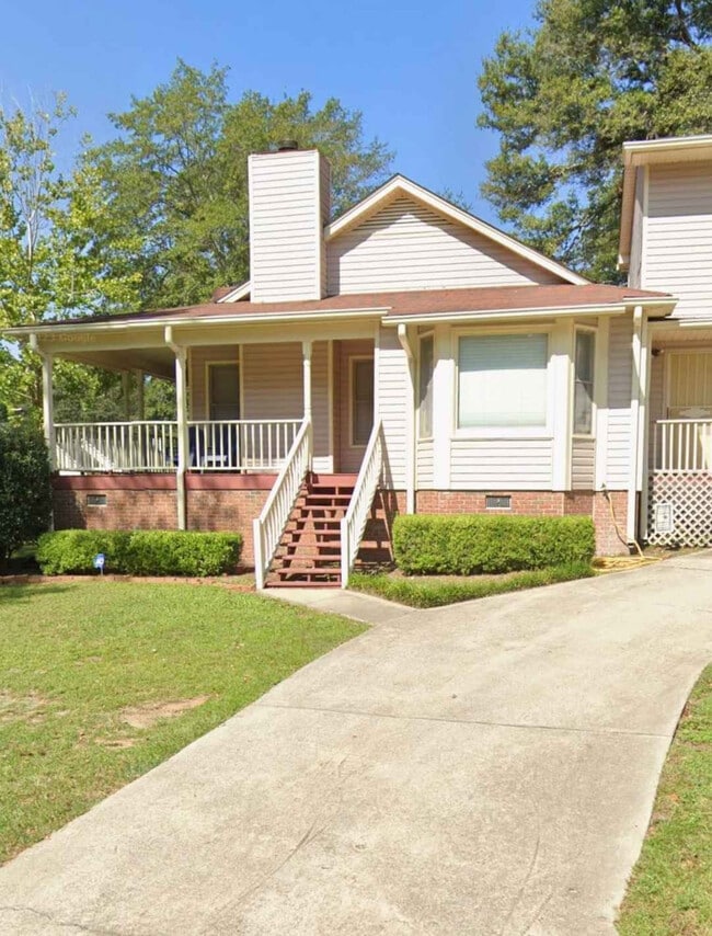 Building Photo - 100 Pear Tree Cir