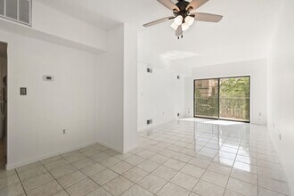 Building Photo - 318 38th St