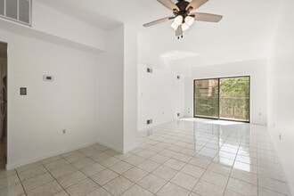 Building Photo - 318 38th St