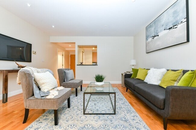 Foto del edificio - 492 Beacon St