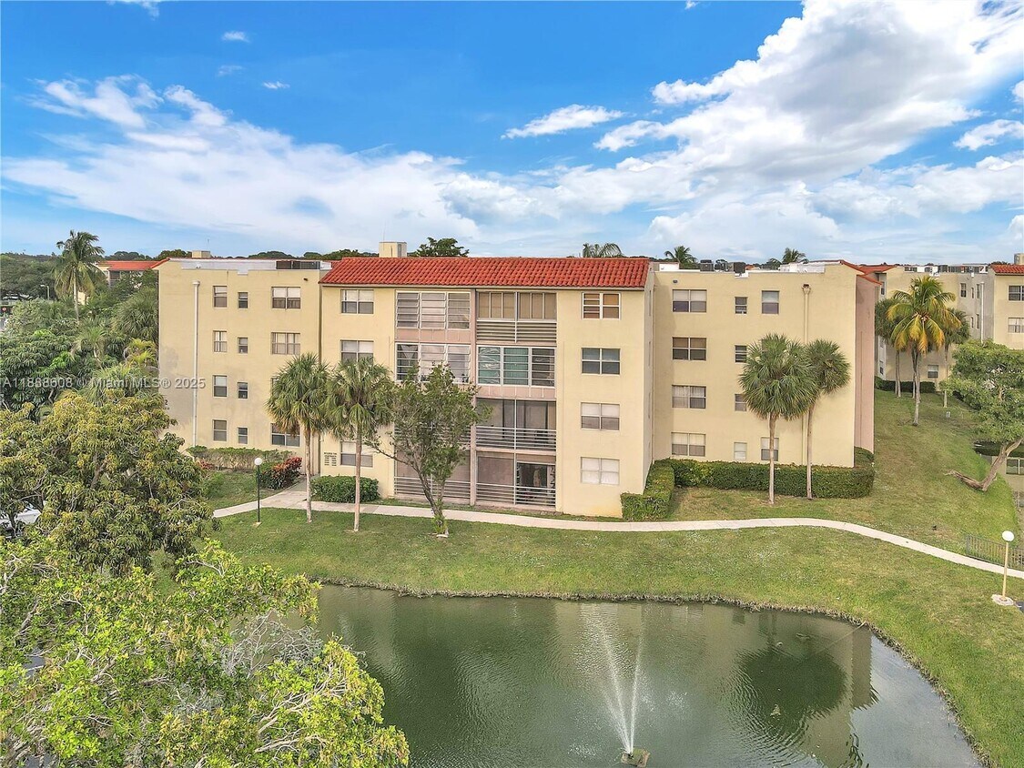 Foto principal - 1800 SW 81st Ave