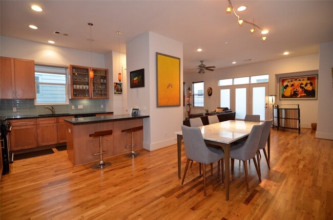 Foto del edificio - 5427 Kansas St