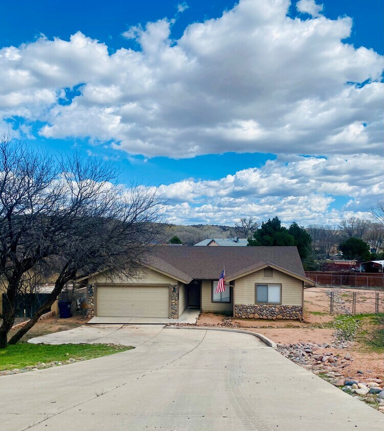 1923 Sacaton Trail, Cottonwood, AZ 86326 House Rental in Cottonwood