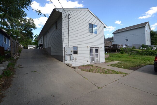 Foto del edificio - 1115 N Duluth Ave