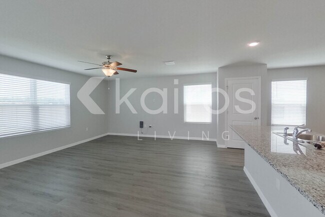 Foto del edificio - 8675 SW 43rd Ter