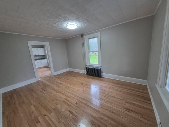 Building Photo - 69 Broad St