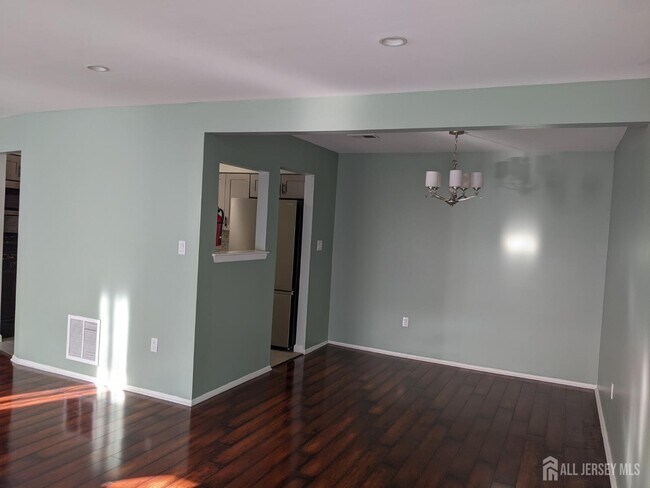 Foto del edificio - 310 Michaels Ct