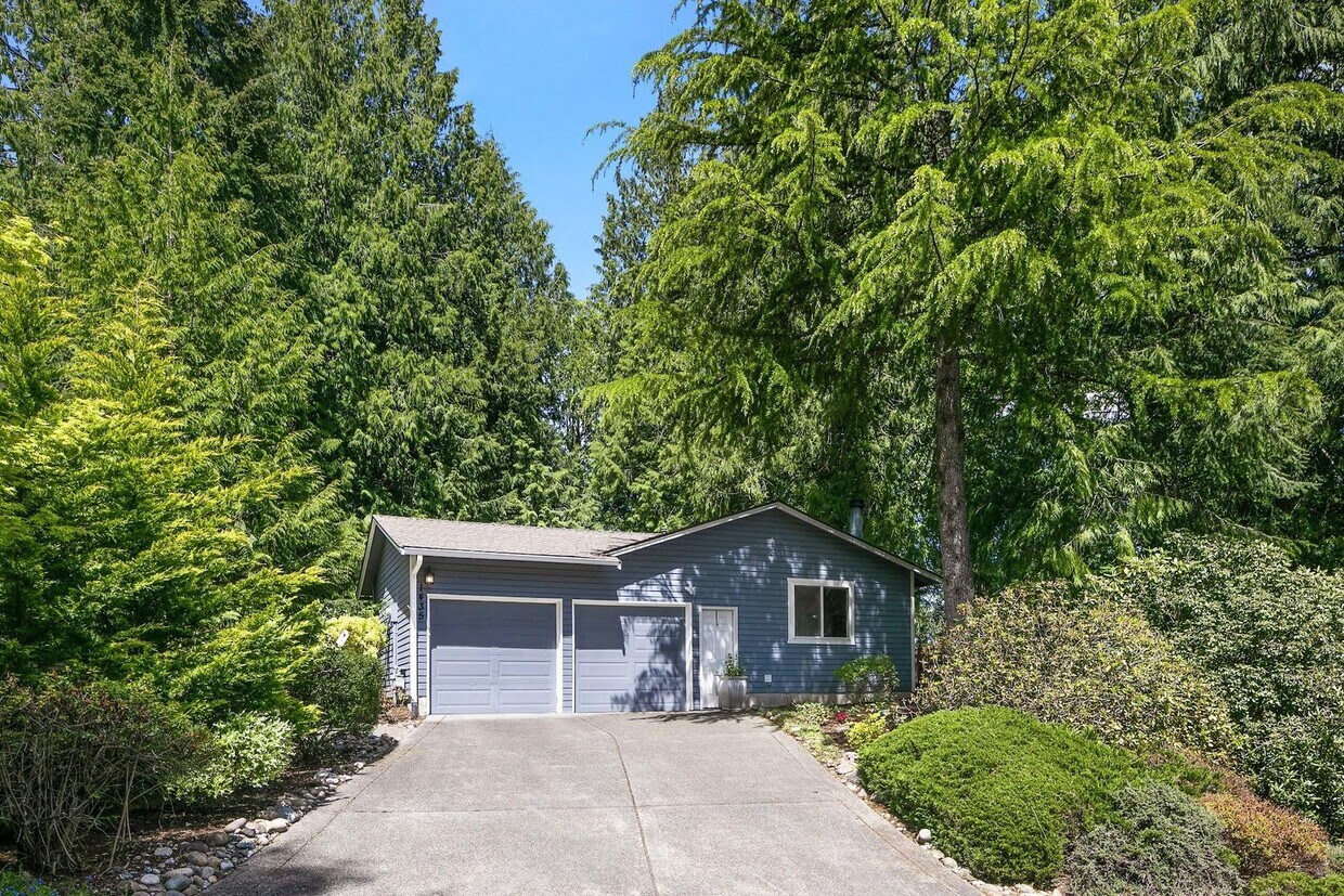 Primary Photo - 3 Bedroom Sammamish Rambler in Quiet Cul d...