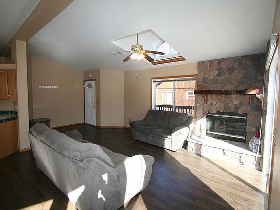 Building Photo - 3 BR 2 BA single story home