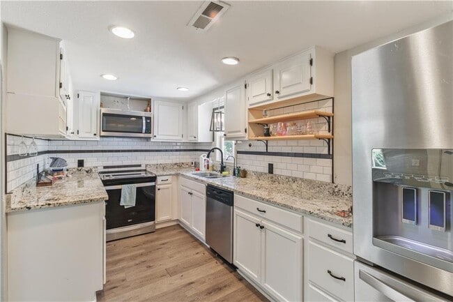 Building Photo - 2182 Shumate Ln