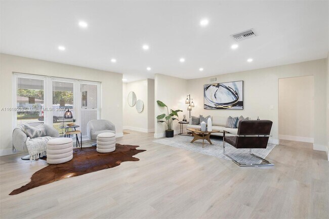Foto del edificio - 811 S 26th Ct