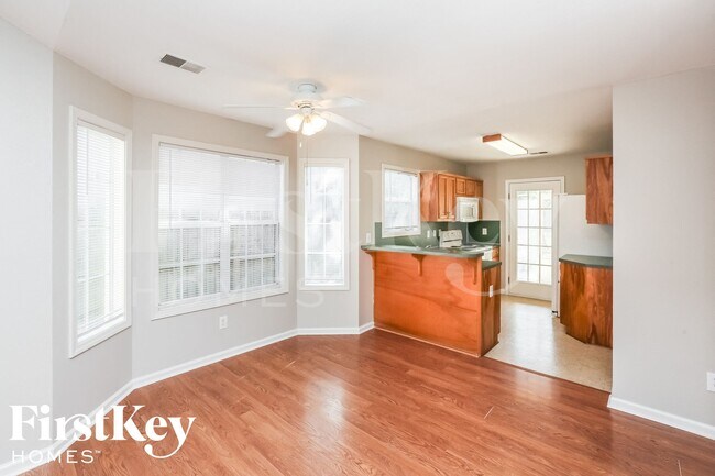 Foto del edificio - 1026 Wyndham Ln