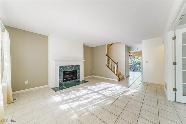 Foto del edificio - 751 Heath Ln