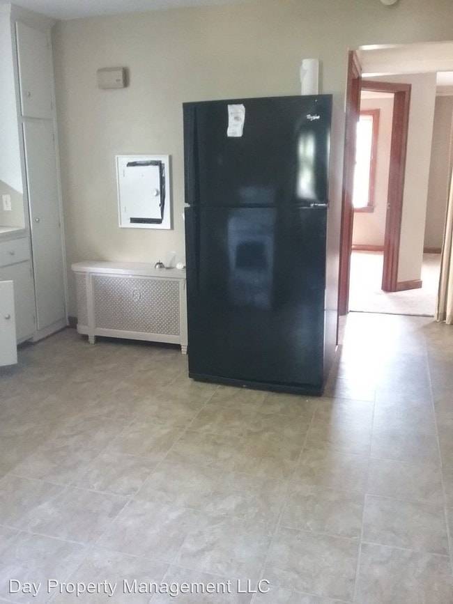 Building Photo - 4-4 Sherman Pl