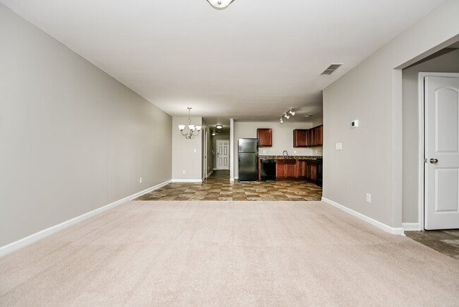 Building Photo - 1505 Hydrangea Ln