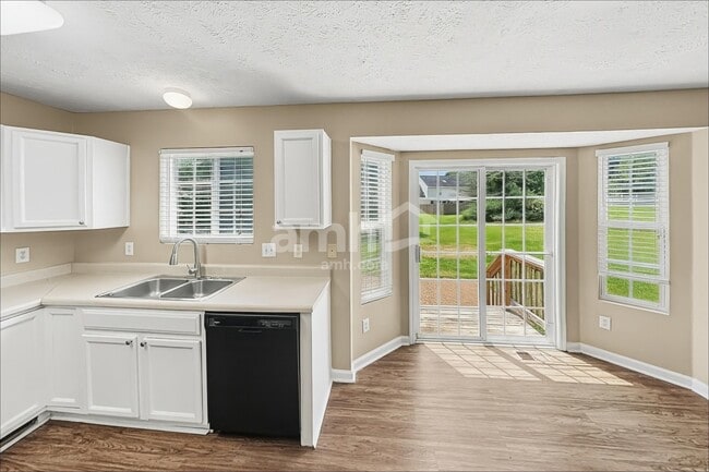 Foto del edificio - 2315 Hayward Ln