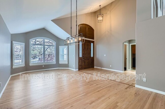 Building Photo - 5725 S Depew Cir
