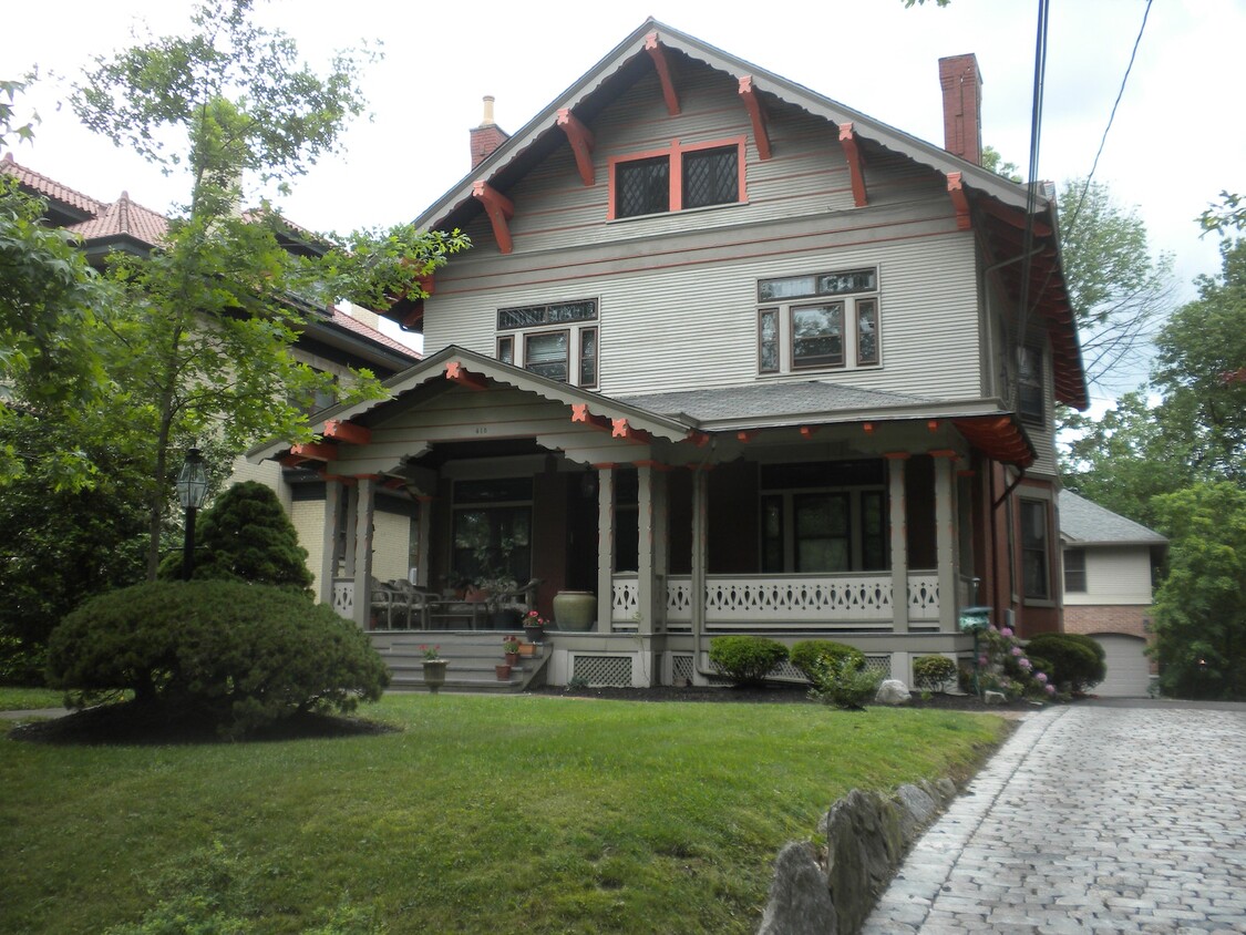 Primary Photo - 418 Wallace Avenue, Unit B