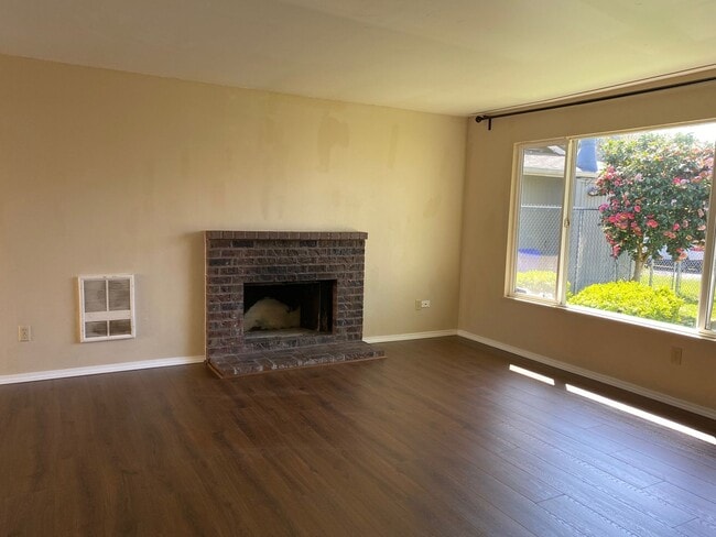 Photo - KENTON TRIPLEX- OFF STREET PARKING Apartment
