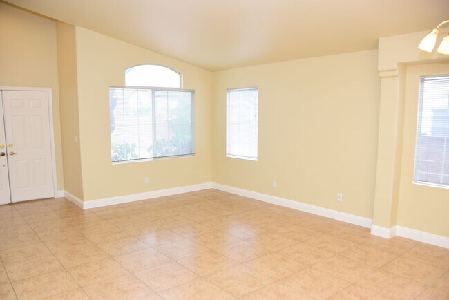 Foto del edificio - SPRING VALLEY 1 STORY HOME