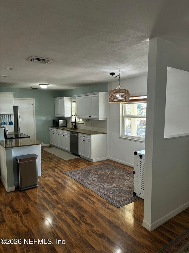 Foto del edificio - 1926 71st Ave