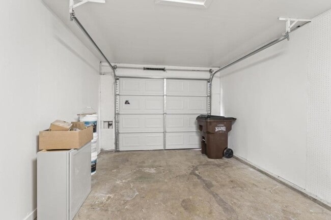 Foto del edificio - 4142 Meadowdale Dr