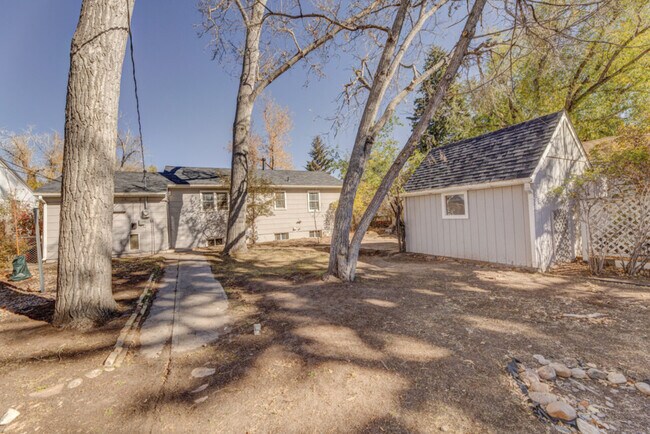 Building Photo - 1608 E. Sheridan Street