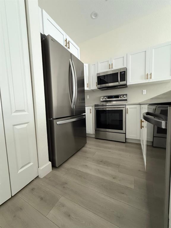Foto del edificio - 705 SW 147th Ave