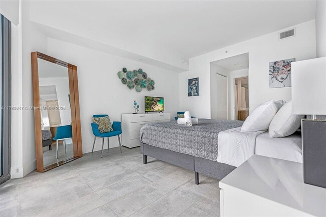 Photo - 501 NE 31st St Apartment